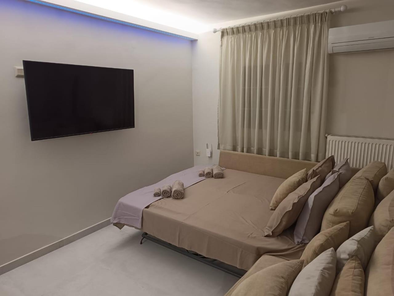Yiasemi Maison *